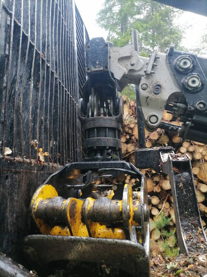 Komatsu 845 - Forvarderis: foto 3 Komatsu 845 - Forvarderis: foto 3