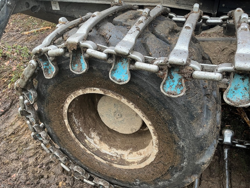 Komatsu 875 - Forvarderis: foto 4 Komatsu 875 - Forvarderis: foto 4