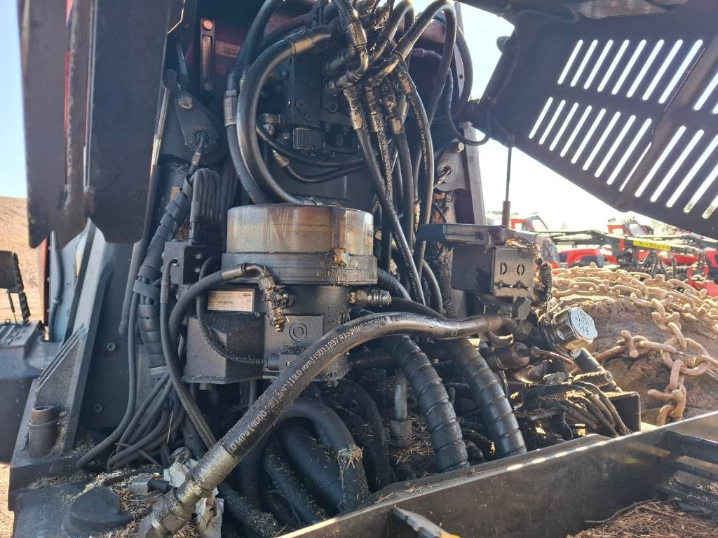 Harvesteris Komatsu 911: foto 7