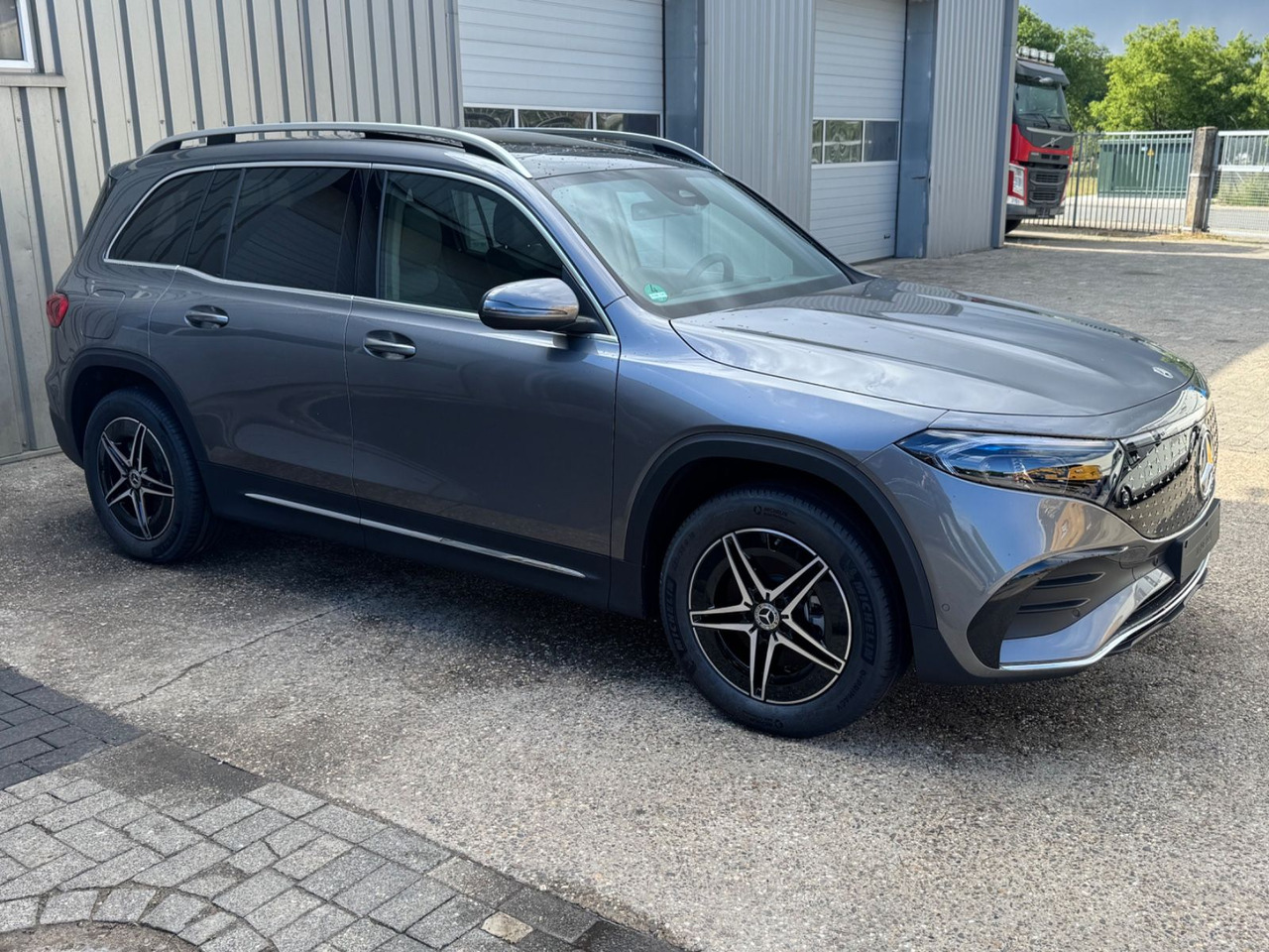 Mercedes-Benz EQB 350 AMG LINE 4Matic NUR 600 KM !!!!!! - Visureigis: foto 5 Mercedes-Benz EQB 350 AMG LINE 4Matic NUR 600 KM !!!!!! - Visureigis: foto 5