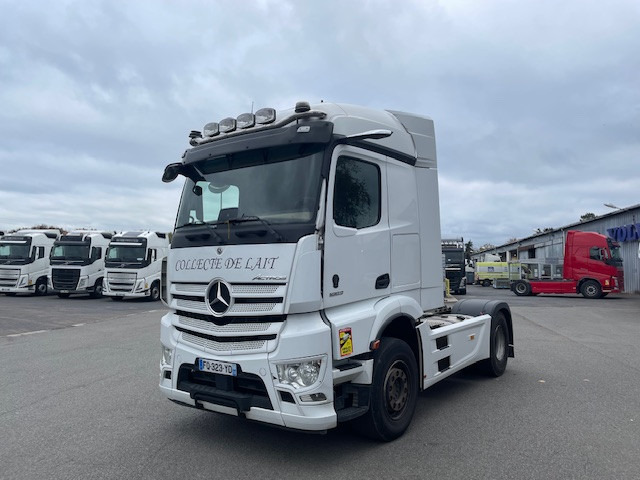 Mercedes-Benz Actros - Vilkikas: foto 1 Mercedes-Benz Actros - Vilkikas: foto 1