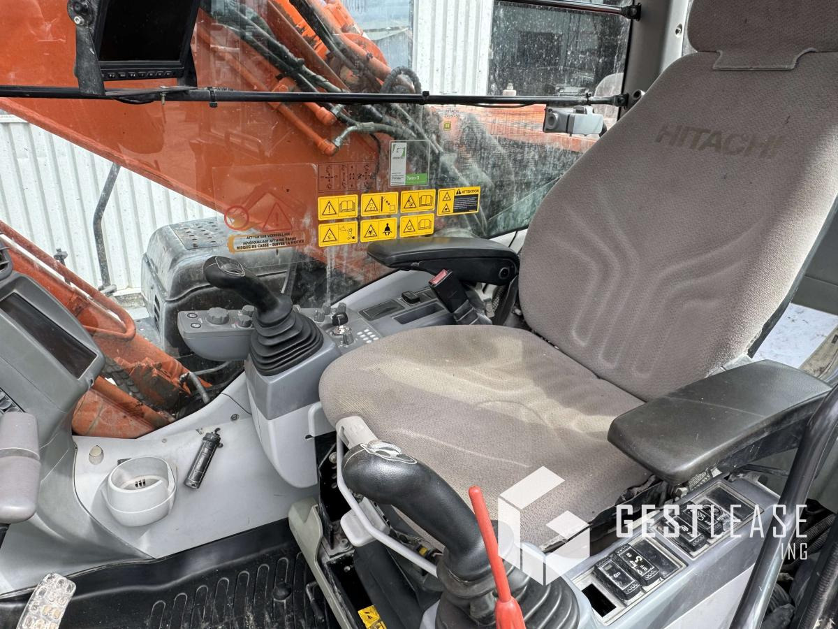 Vikšrinis ekskavatorius Hitachi ZX250LCN-5B: foto 9