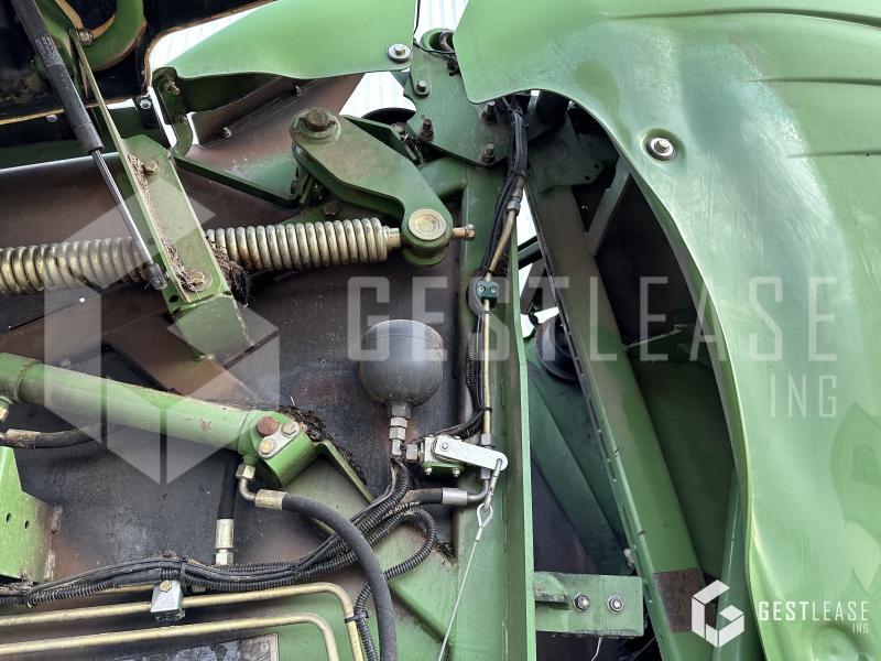 Krone COMPRIMA V 150 XC - Ruloninis presas: foto 5 Krone COMPRIMA V 150 XC - Ruloninis presas: foto 5