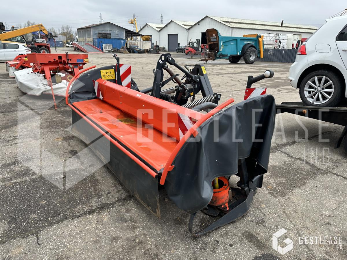 Kubota DM4032 - Šienapjovė: foto 4 Kubota DM4032 - Šienapjovė: foto 4