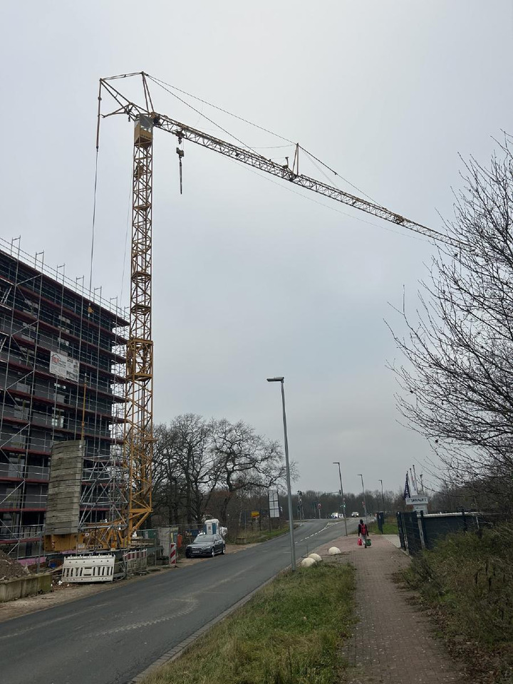Liebherr 71k Baukran Turmdrehkran 71 K / Baujahr 2003 gebraucht - Bokštinis kranas: foto 1 Liebherr 71k Baukran Turmdrehkran 71 K / Baujahr 2003 gebraucht - Bokštinis kranas: foto 1