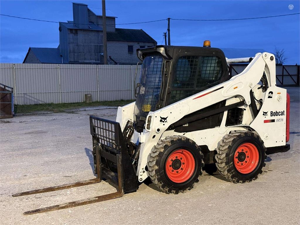Bobcat S570 - Mini krautuvas: foto 1 Bobcat S570 - Mini krautuvas: foto 1