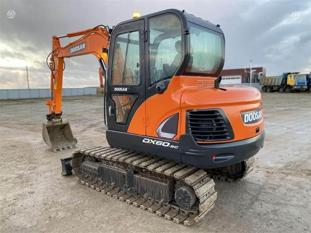 Doosan DX 60 C - Mini ekskavatorius: foto 3 Doosan DX 60 C - Mini ekskavatorius: foto 3
