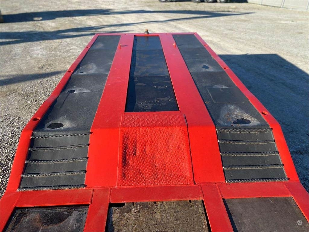 Hako Gooseneck lowbed , axle lift - Žemo profilio platforma puspriekabė: foto 4 Hako Gooseneck lowbed , axle lift - Žemo profilio platforma puspriekabė: foto 4