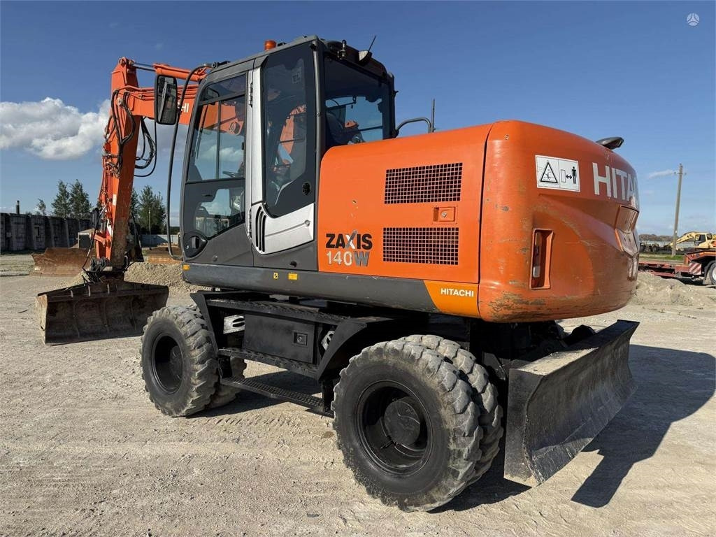 Hitachi ZX 140 W - Ratinis ekskavatorius: foto 1 Hitachi ZX 140 W - Ratinis ekskavatorius: foto 1
