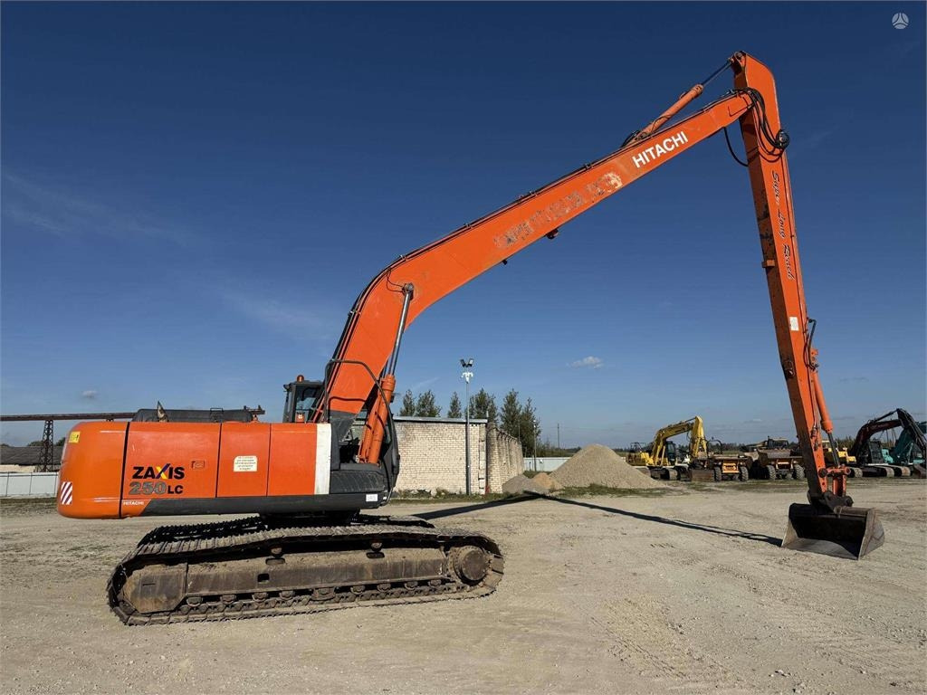Hitachi ZX 250 LC-3 , 21 M , 800 mm - Vikšrinis ekskavatorius: foto 5 Hitachi ZX 250 LC-3 , 21 M , 800 mm - Vikšrinis ekskavatorius: foto 5