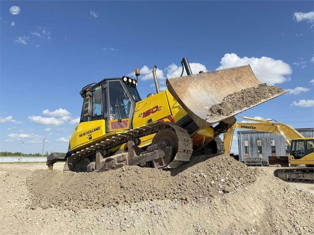 New Holland D150C Ripper - Buldozeris: foto 1 New Holland D150C Ripper - Buldozeris: foto 1