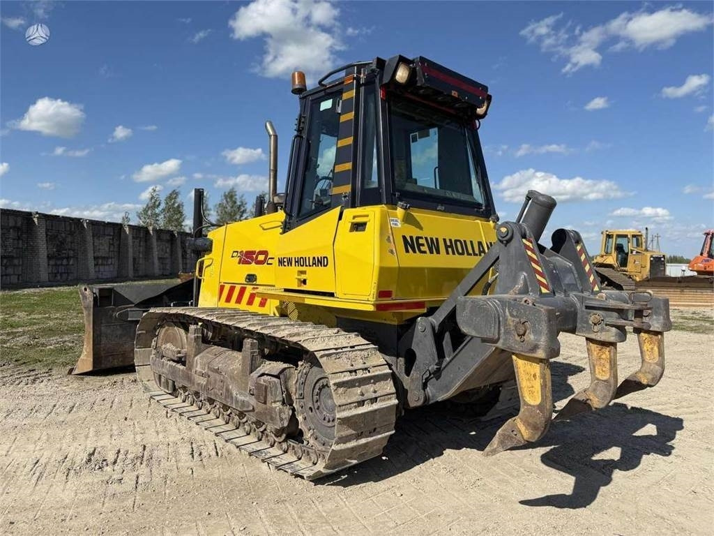 New Holland D150C Ripper - Buldozeris: foto 5 New Holland D150C Ripper - Buldozeris: foto 5