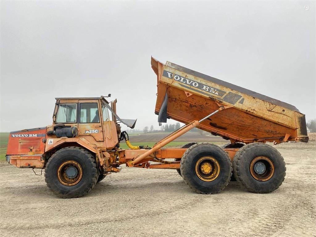 Volvo A25C , Nr.1 - Šarnyrinis savivartis: foto 5 Volvo A25C , Nr.1 - Šarnyrinis savivartis: foto 5