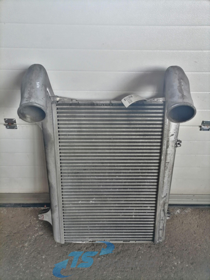 DAF Intercooler radiator 1691394 - Tarpinis aušintuvas - Sunkvežimis: foto 2 DAF Intercooler radiator 1691394 - Tarpinis aušintuvas - Sunkvežimis: foto 2