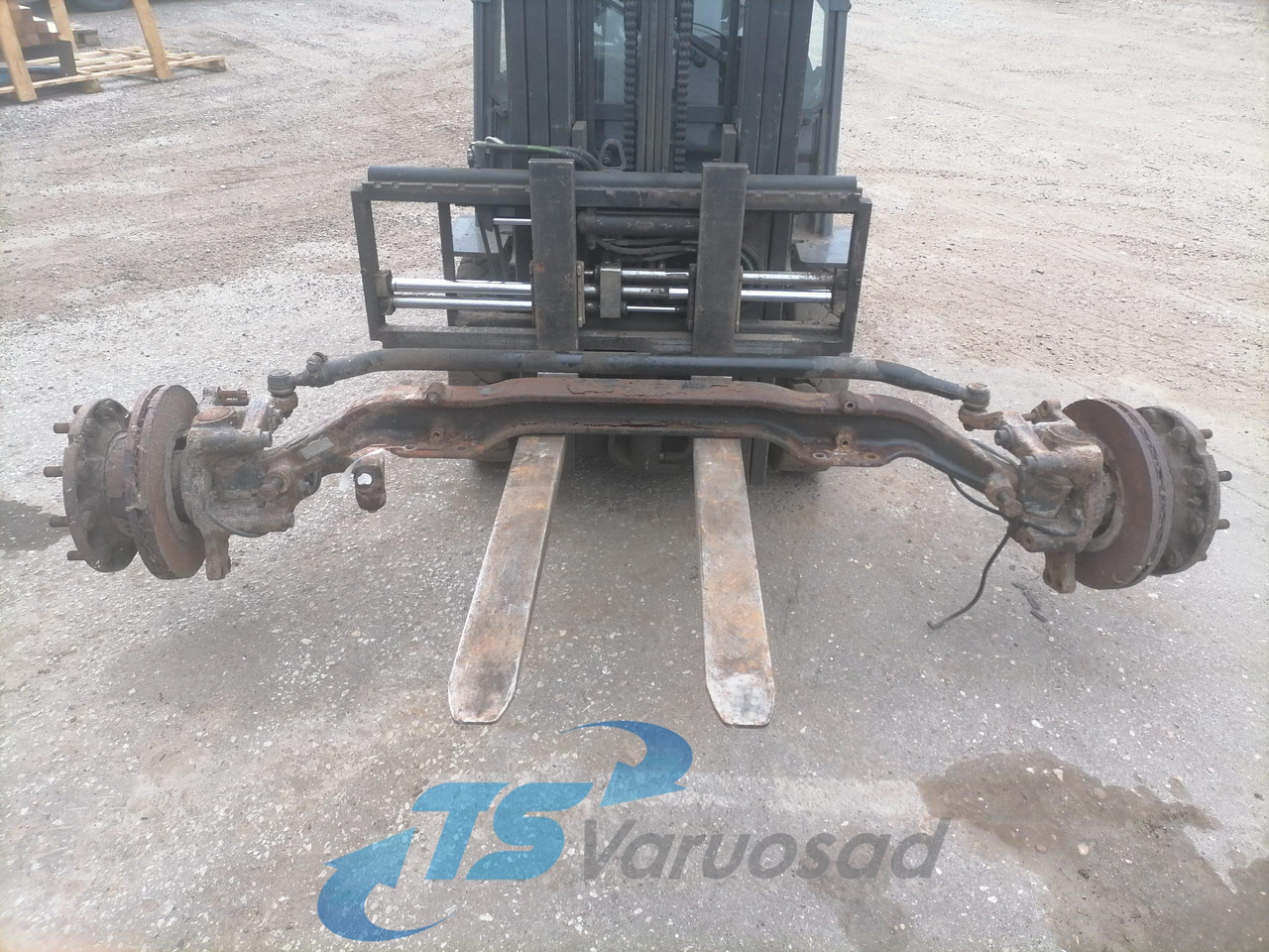 MAN Axel housing 81413030080 - Priekinė ašis - Sunkvežimis: foto 1 MAN Axel housing 81413030080 - Priekinė ašis - Sunkvežimis: foto 1