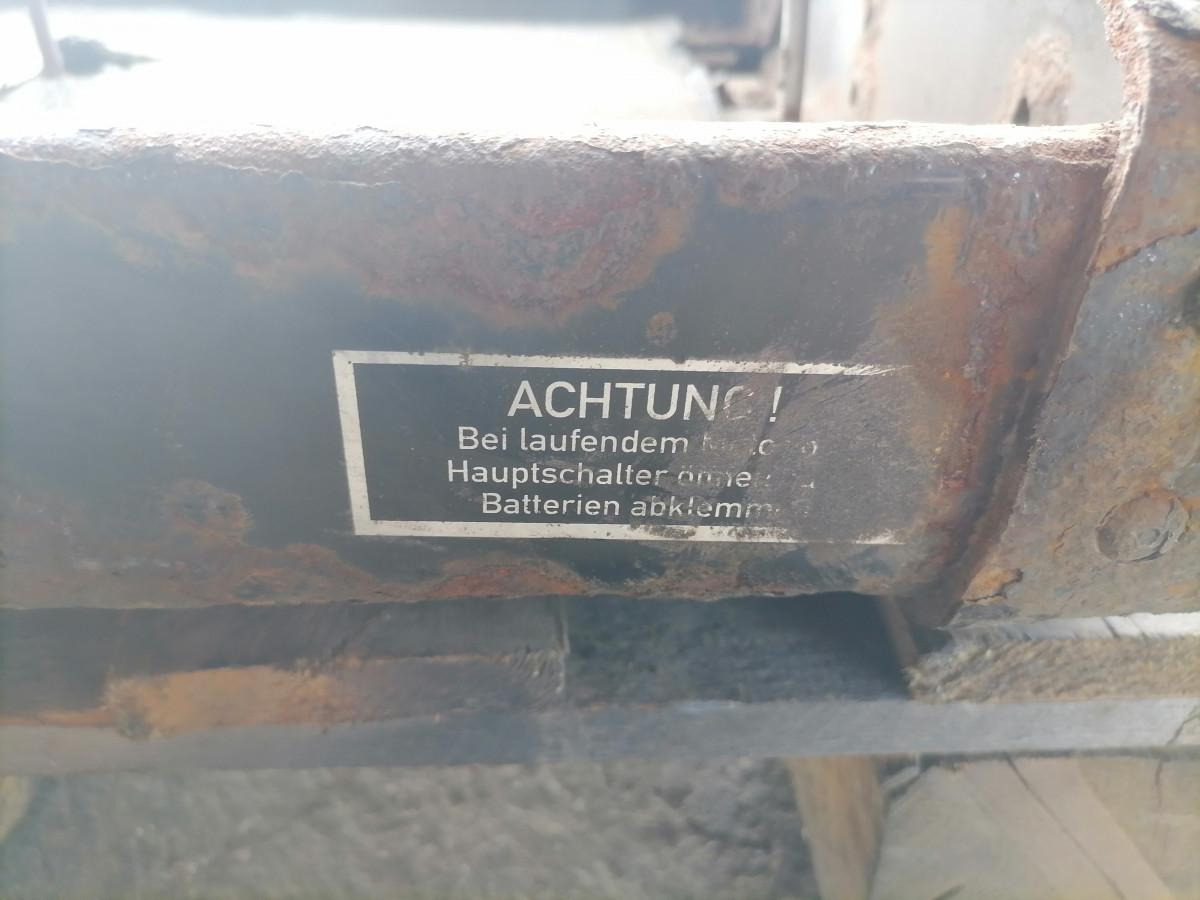 MAN Battery box 81418605363 - Akumuliatorius - Sunkvežimis: foto 4 MAN Battery box 81418605363 - Akumuliatorius - Sunkvežimis: foto 4