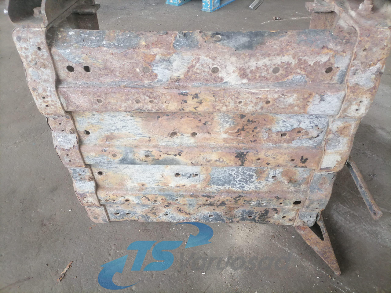 MAN Battery box 81418605376 - Akumuliatorius - Sunkvežimis: foto 2 MAN Battery box 81418605376 - Akumuliatorius - Sunkvežimis: foto 2