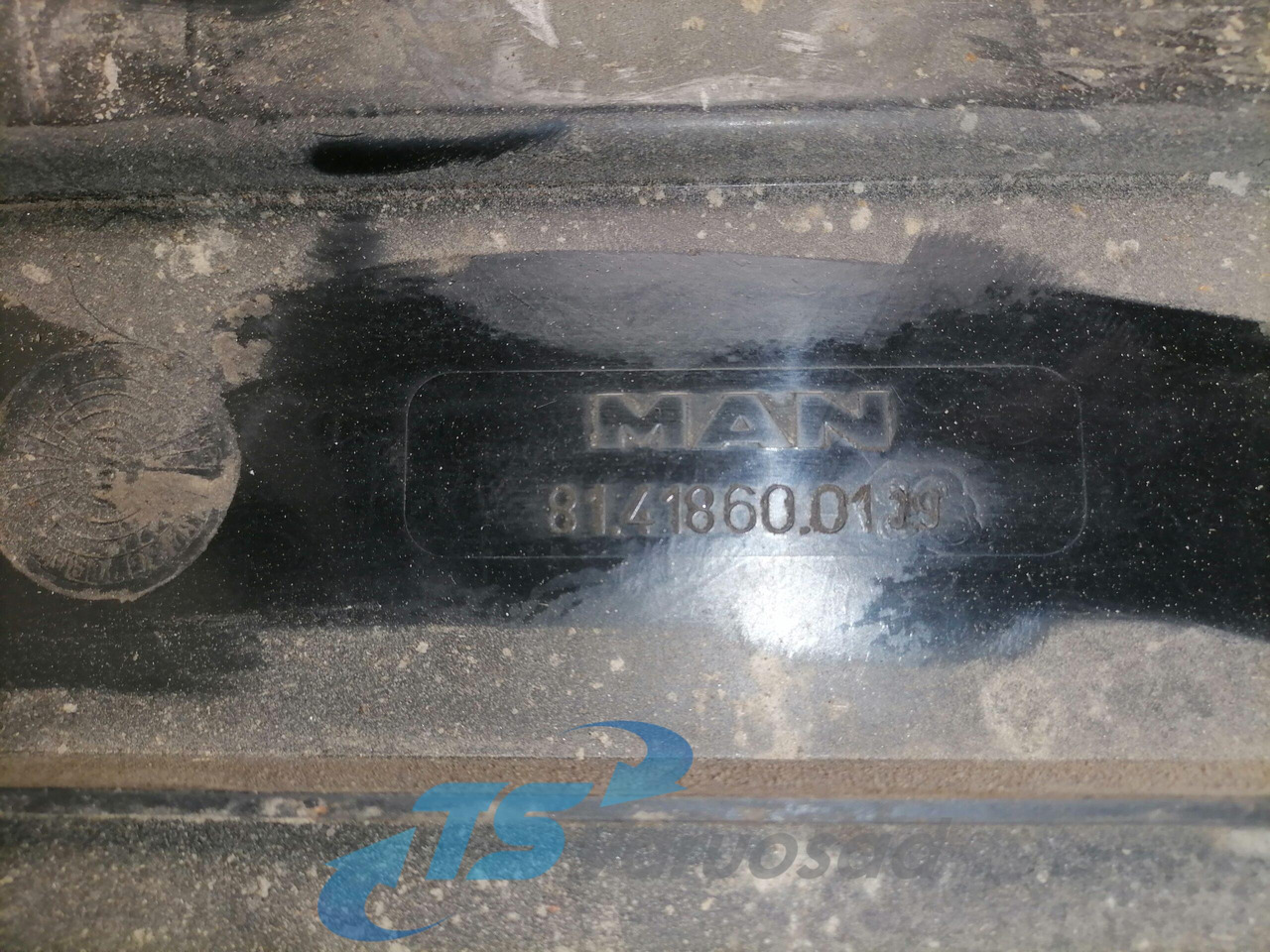 MAN Battery cover 81418600139 - Akumuliatorius - Sunkvežimis: foto 4 MAN Battery cover 81418600139 - Akumuliatorius - Sunkvežimis: foto 4