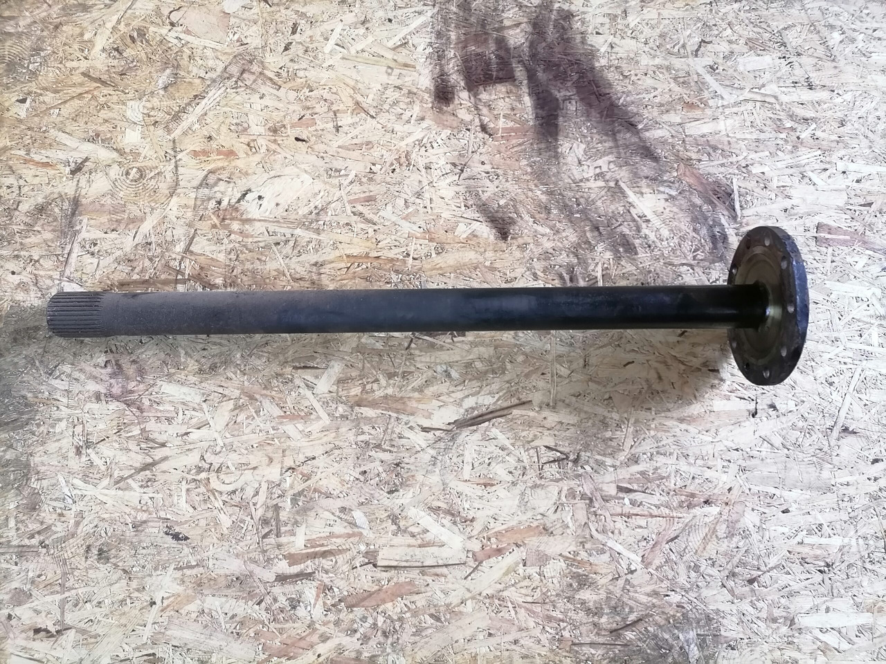 MAN Drive shaft 81355020146 - Pusašis - Sunkvežimis: foto 2 MAN Drive shaft 81355020146 - Pusašis - Sunkvežimis: foto 2