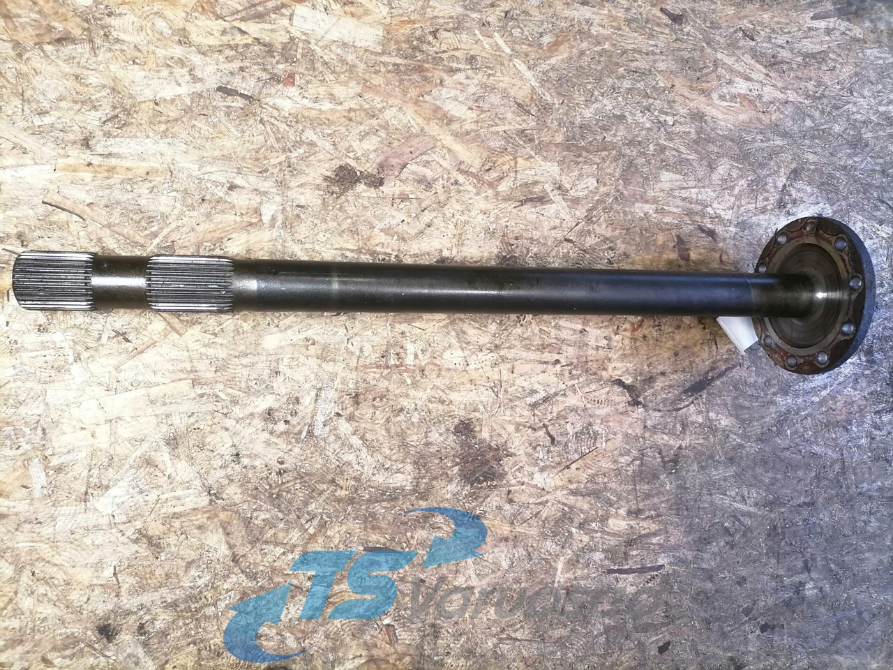 MAN Drive shaft 81355020147 - Pusašis - Sunkvežimis: foto 2 MAN Drive shaft 81355020147 - Pusašis - Sunkvežimis: foto 2