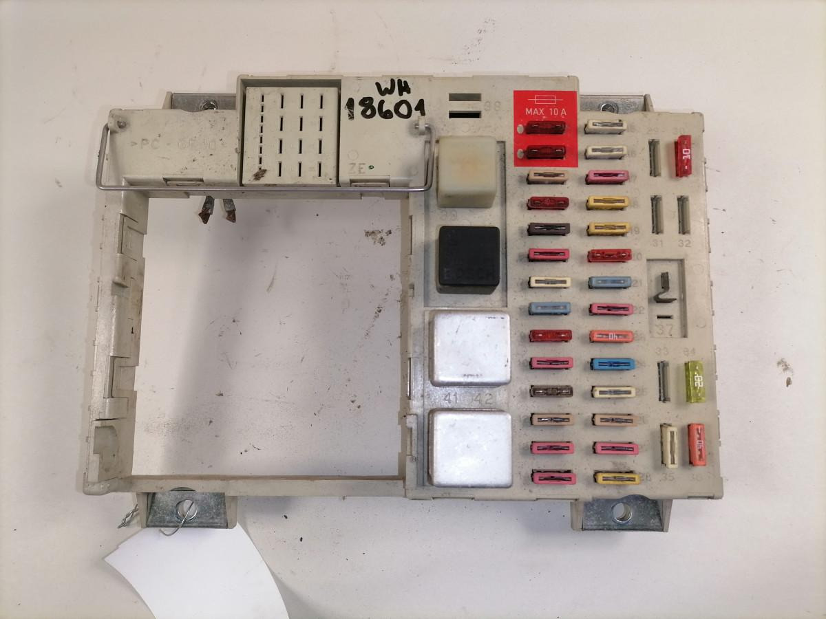 MAN Kaitsmepaneel 81254446074 - Saugiklis - Sunkvežimis: foto 2 MAN Kaitsmepaneel 81254446074 - Saugiklis - Sunkvežimis: foto 2