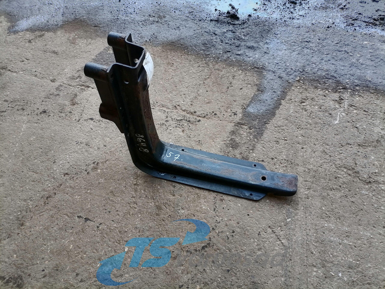 MAN Kütusepaagi kandur, MAN 81418015503 - Degalų bakas - Sunkvežimis: foto 1 MAN Kütusepaagi kandur, MAN 81418015503 - Degalų bakas - Sunkvežimis: foto 1