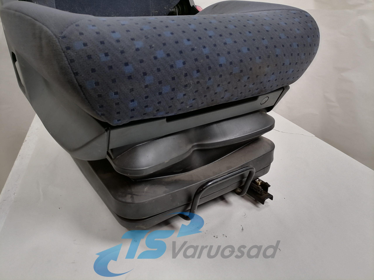MAN Passenger seat 81623076150 - Sėdynė - Sunkvežimis: foto 5 MAN Passenger seat 81623076150 - Sėdynė - Sunkvežimis: foto 5