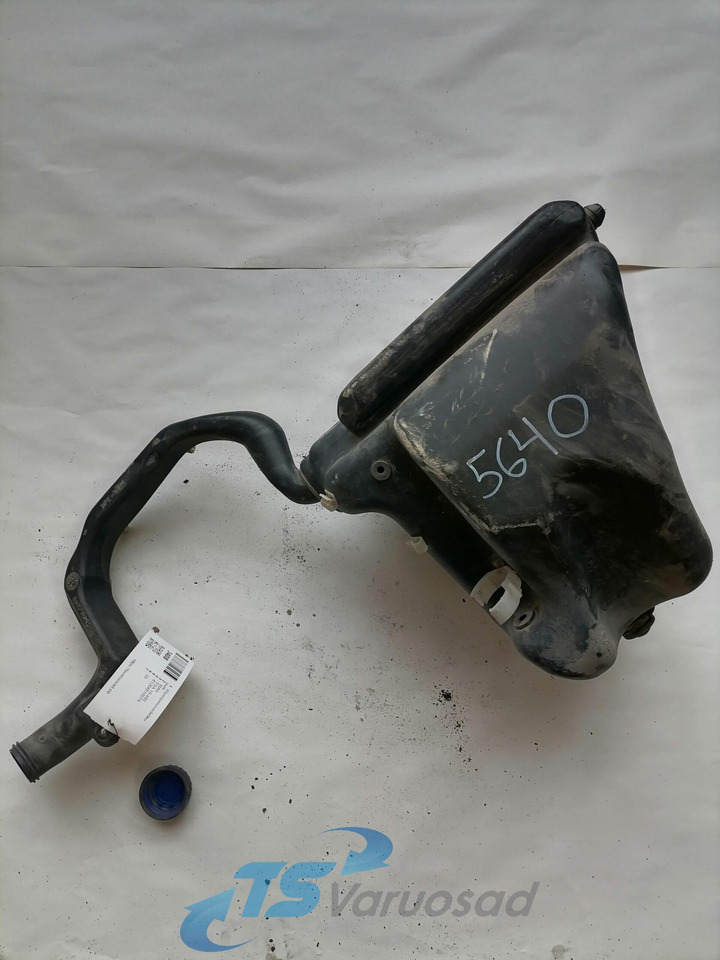 MAN Windscreen washer fluid tank 81264810079 - Valytuvas - Sunkvežimis: foto 3 MAN Windscreen washer fluid tank 81264810079 - Valytuvas - Sunkvežimis: foto 3
