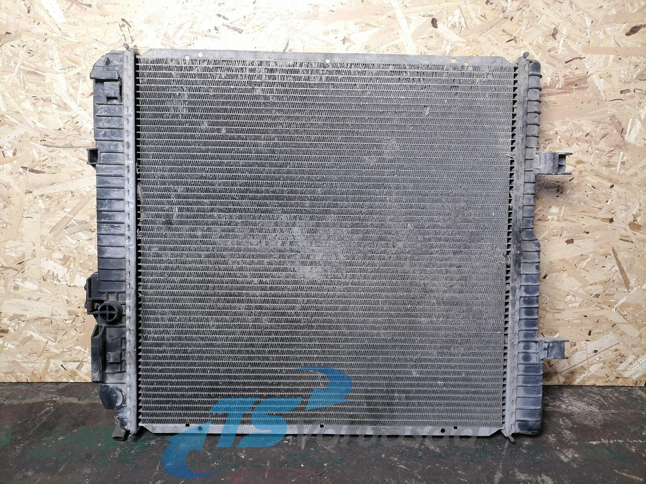 MB Cooling radiator A9705000403 - Radiatorius - Sunkvežimis: foto 2 MB Cooling radiator A9705000403 - Radiatorius - Sunkvežimis: foto 2