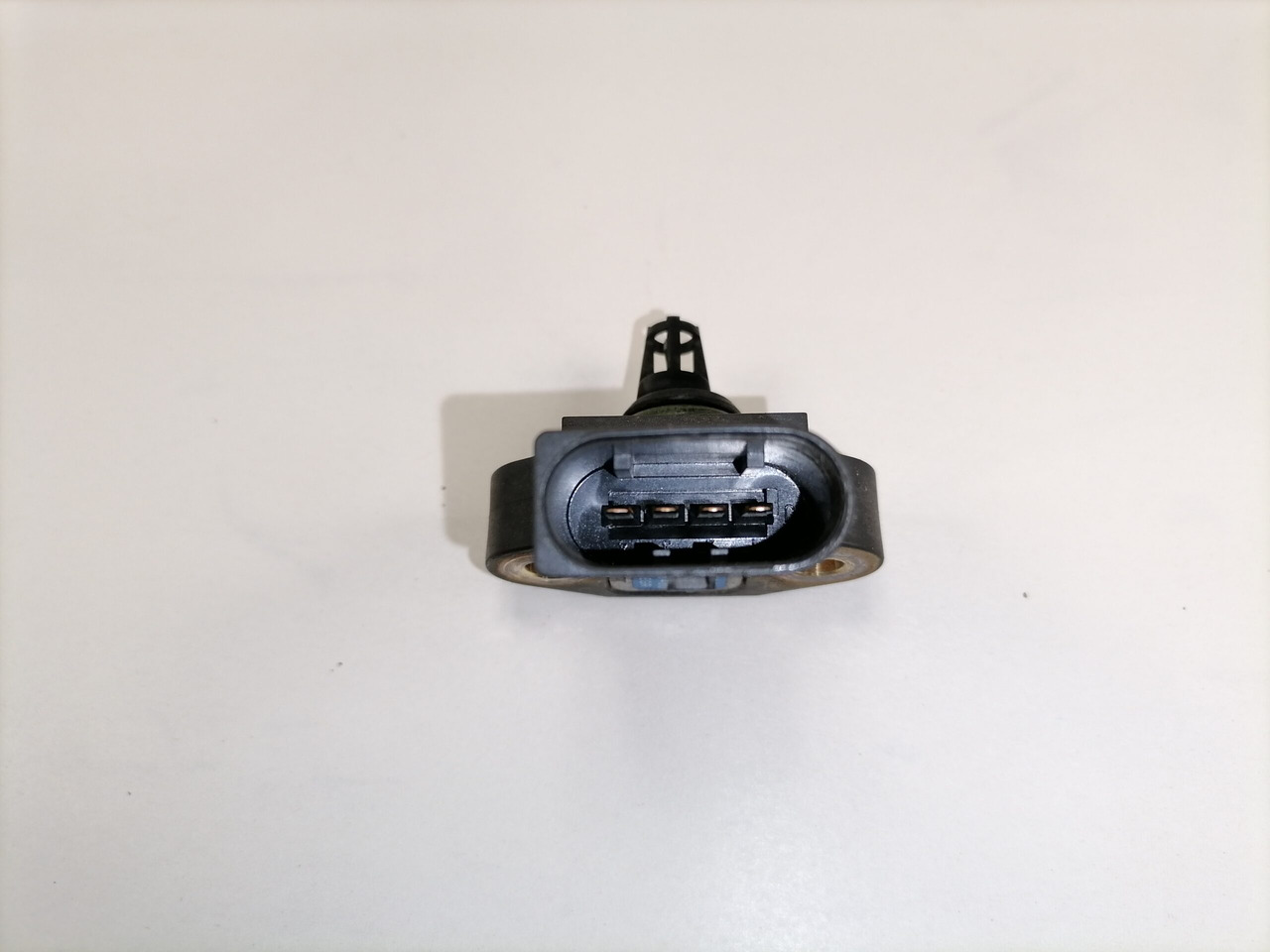 Mercedes-Benz Andur, turbo rõhk A0101535428 - Jutiklis - Sunkvežimis: foto 4 Mercedes-Benz Andur, turbo rõhk A0101535428 - Jutiklis - Sunkvežimis: foto 4