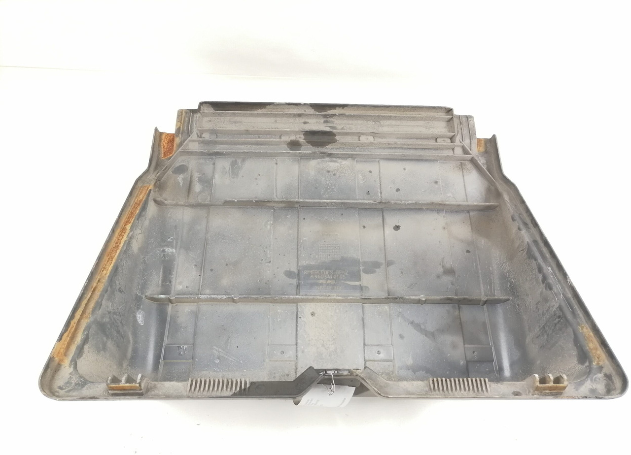 Mercedes-Benz Battery cover A9605410105 - Akumuliatorius - Sunkvežimis: foto 5 Mercedes-Benz Battery cover A9605410105 - Akumuliatorius - Sunkvežimis: foto 5