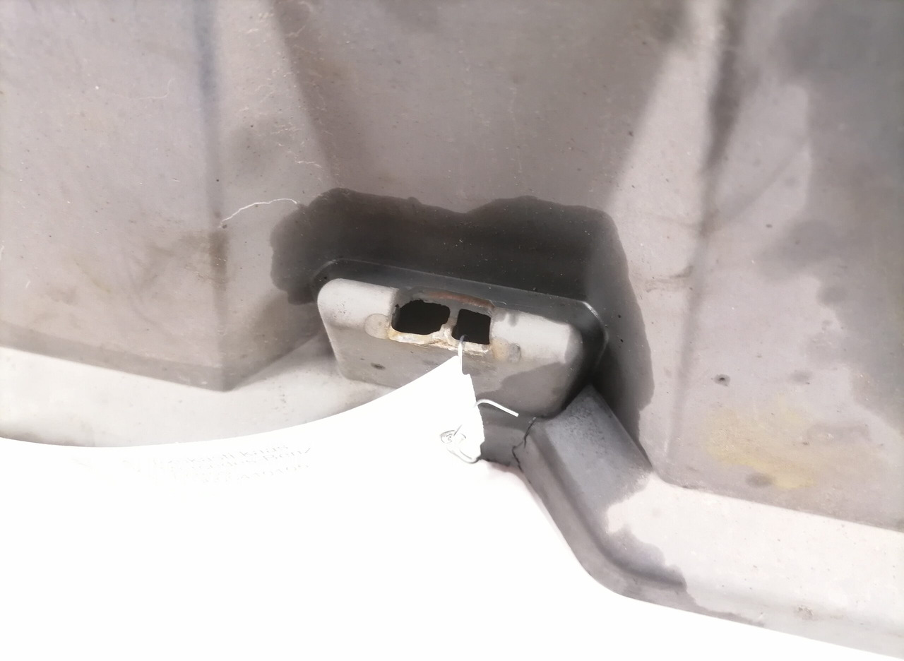 Mercedes-Benz Battery cover A9605410105 - Akumuliatorius - Sunkvežimis: foto 3 Mercedes-Benz Battery cover A9605410105 - Akumuliatorius - Sunkvežimis: foto 3