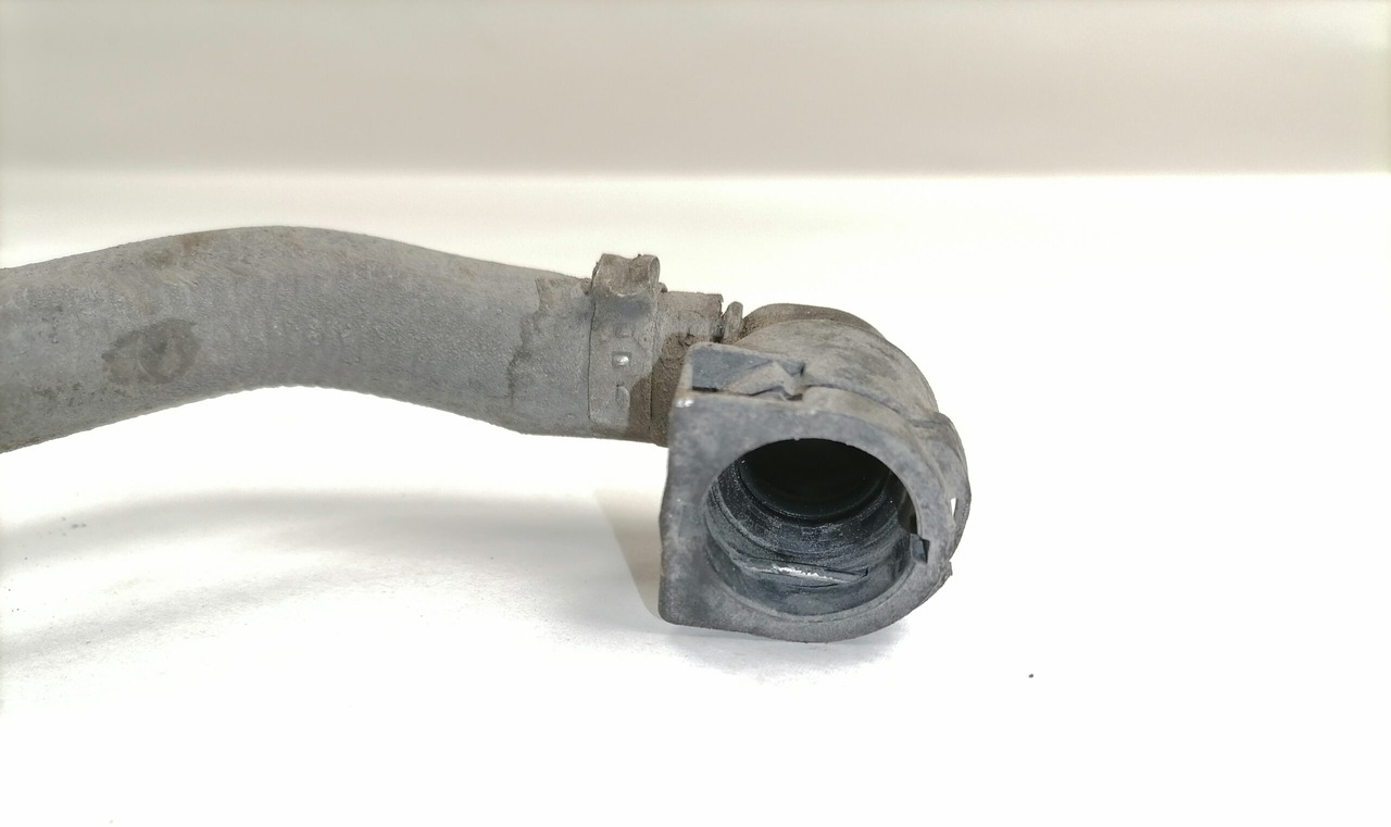 Mercedes-Benz Coolant pipe A4712009652 - Aušinimo sistema - Sunkvežimis: foto 2 Mercedes-Benz Coolant pipe A4712009652 - Aušinimo sistema - Sunkvežimis: foto 2