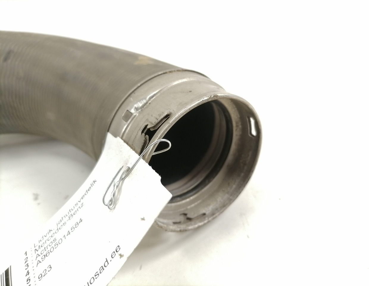 Mercedes-Benz Cooling pipe A9605014584 - Aušinimo sistema - Sunkvežimis: foto 2 Mercedes-Benz Cooling pipe A9605014584 - Aušinimo sistema - Sunkvežimis: foto 2