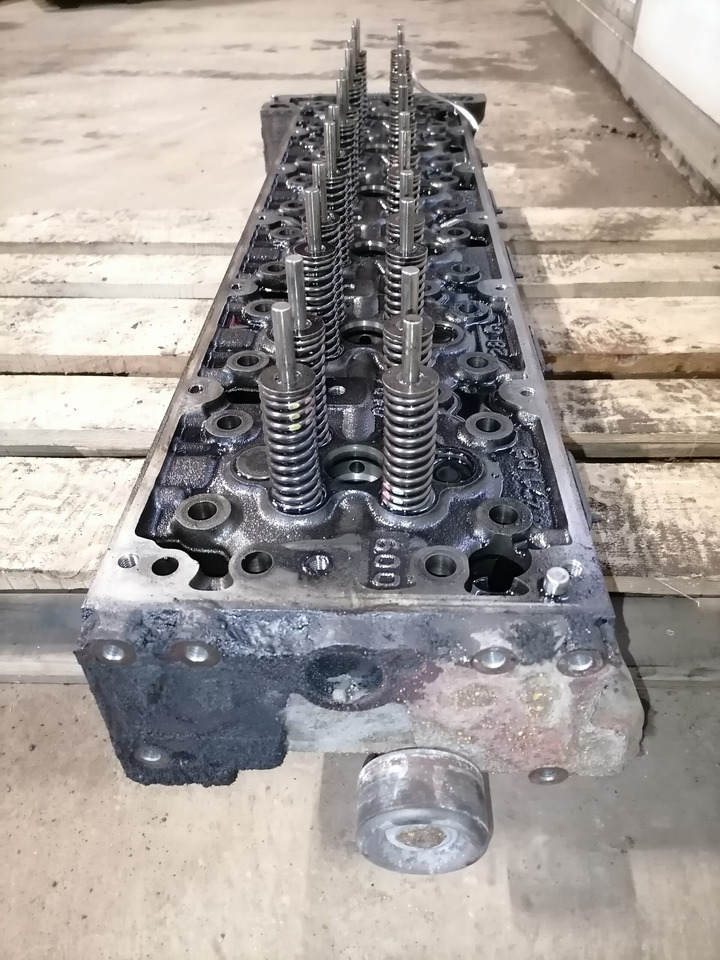 Mercedes-Benz Cylinder head A4710102720 - Cilindrų galvutė - Sunkvežimis: foto 5 Mercedes-Benz Cylinder head A4710102720 - Cilindrų galvutė - Sunkvežimis: foto 5