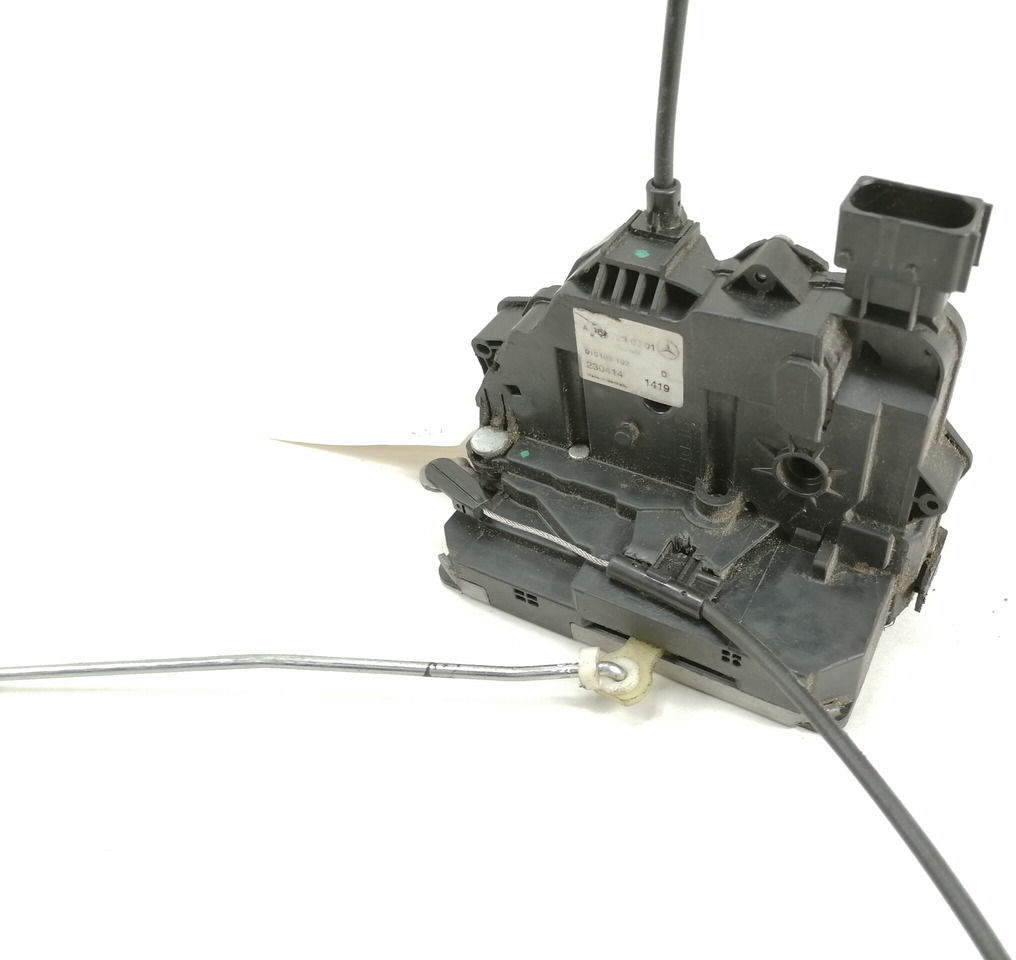 Mercedes-Benz Door lock A9607230001 - Durys ir dalys - Sunkvežimis: foto 2 Mercedes-Benz Door lock A9607230001 - Durys ir dalys - Sunkvežimis: foto 2