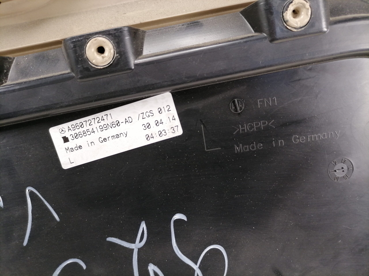 Mercedes-Benz Door trim panel A9607272471 - Durys ir dalys - Sunkvežimis: foto 5 Mercedes-Benz Door trim panel A9607272471 - Durys ir dalys - Sunkvežimis: foto 5