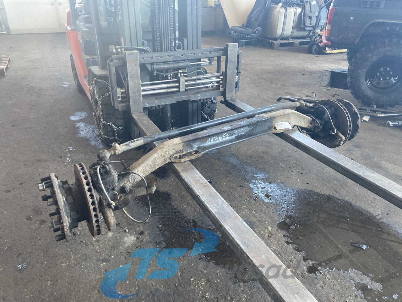 Scania Axel housing 1394399 - Priekinė ašis - Sunkvežimis: foto 1 Scania Axel housing 1394399 - Priekinė ašis - Sunkvežimis: foto 1