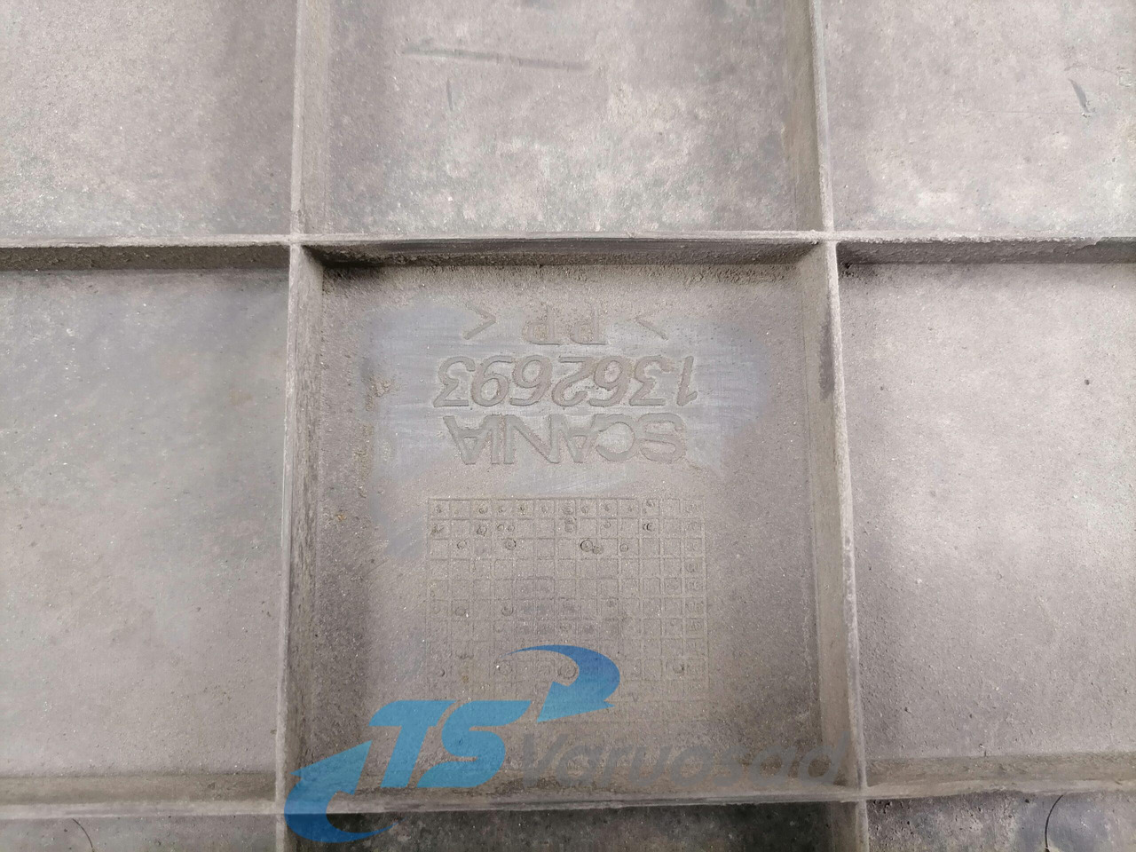Scania Battery cover 1362693 - Akumuliatorius - Sunkvežimis: foto 3 Scania Battery cover 1362693 - Akumuliatorius - Sunkvežimis: foto 3