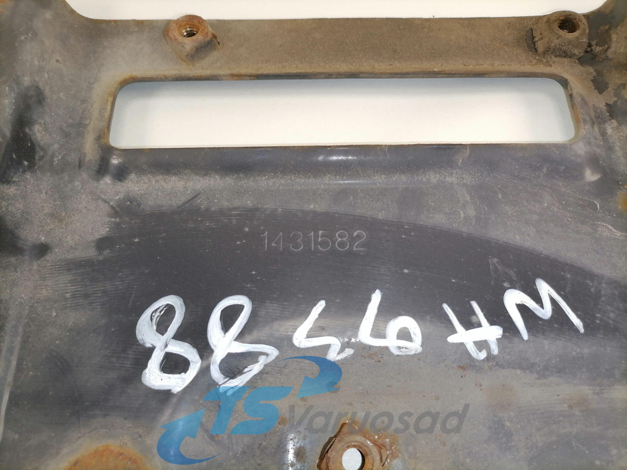 Scania Bumper bracket 1431582 - Bamperis - Sunkvežimis: foto 3 Scania Bumper bracket 1431582 - Bamperis - Sunkvežimis: foto 3