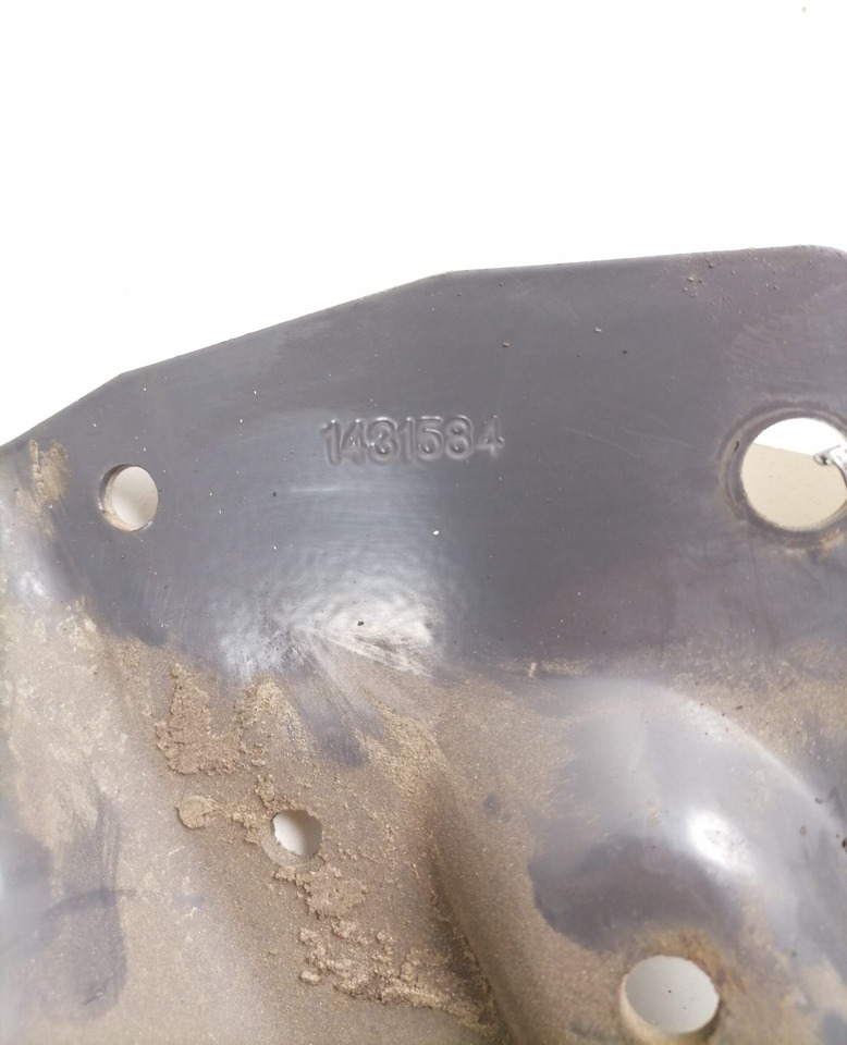 Scania Bumper bracket 1431584 - Bamperis - Sunkvežimis: foto 3 Scania Bumper bracket 1431584 - Bamperis - Sunkvežimis: foto 3