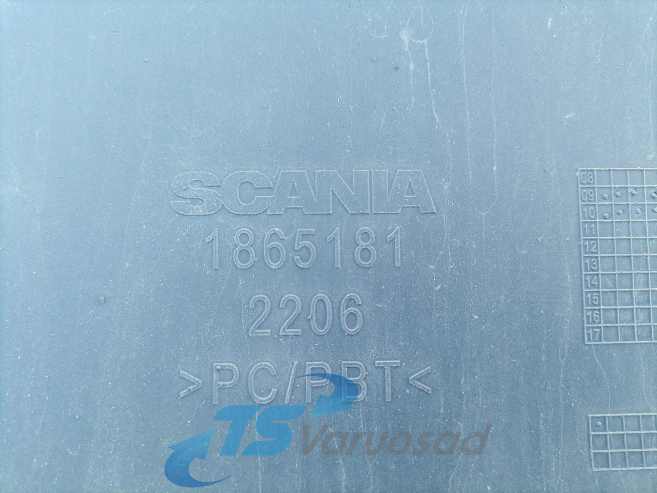 Scania Bumper cover 1865181 - Bamperis kampas - Sunkvežimis: foto 4 Scania Bumper cover 1865181 - Bamperis kampas - Sunkvežimis: foto 4