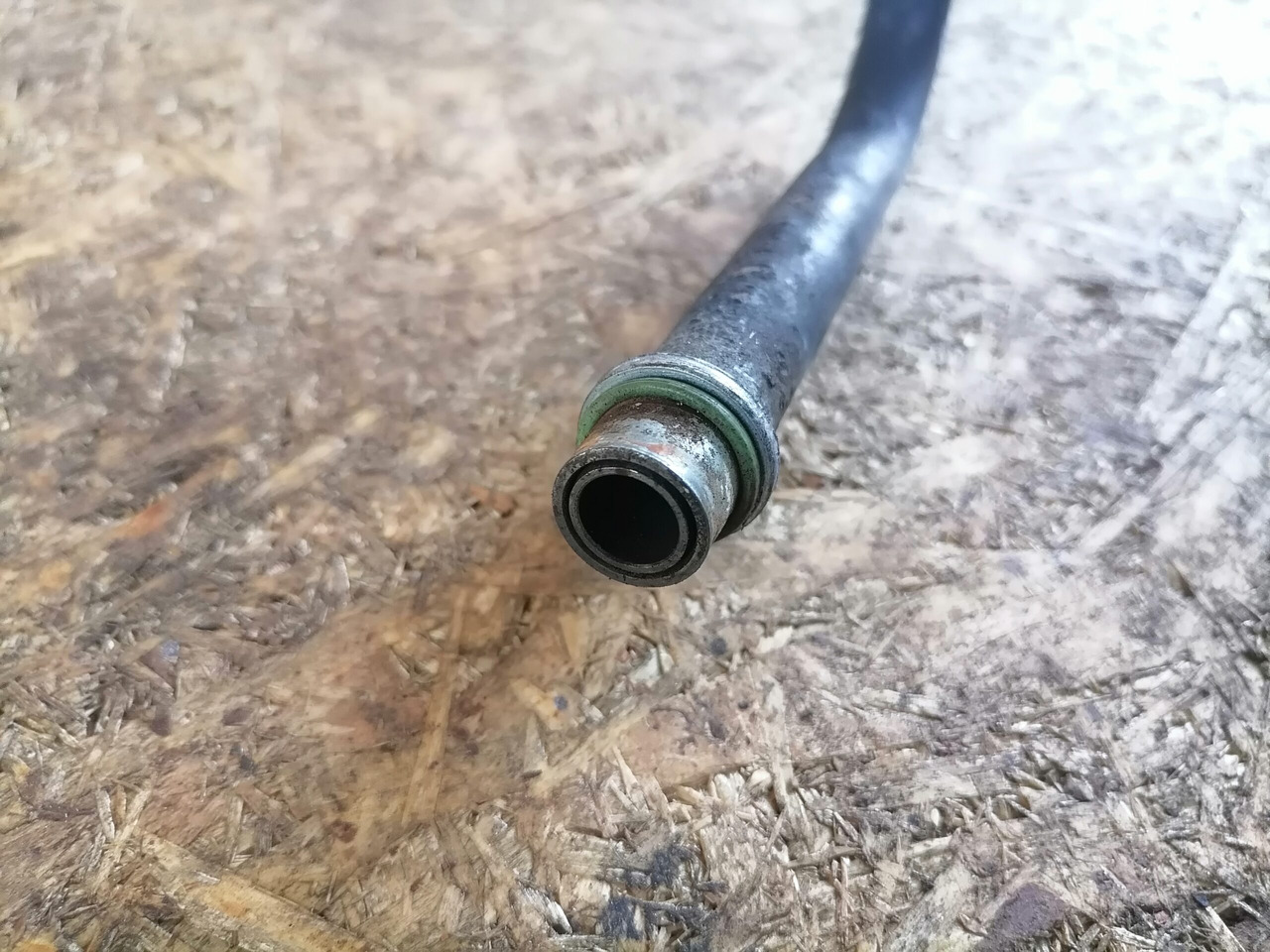 Scania Compressor air pipe 1863947 - Kompresorius - Sunkvežimis: foto 2 Scania Compressor air pipe 1863947 - Kompresorius - Sunkvežimis: foto 2