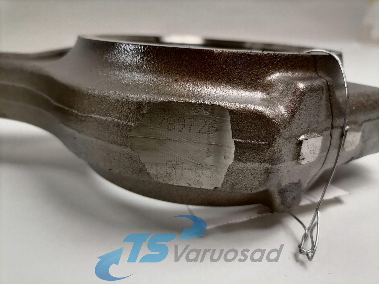 Scania Connecting rod + piston 2190306 - Stūmokliai/ Žiedai/ Įvorės - Sunkvežimis: foto 5 Scania Connecting rod + piston 2190306 - Stūmokliai/ Žiedai/ Įvorės - Sunkvežimis: foto 5