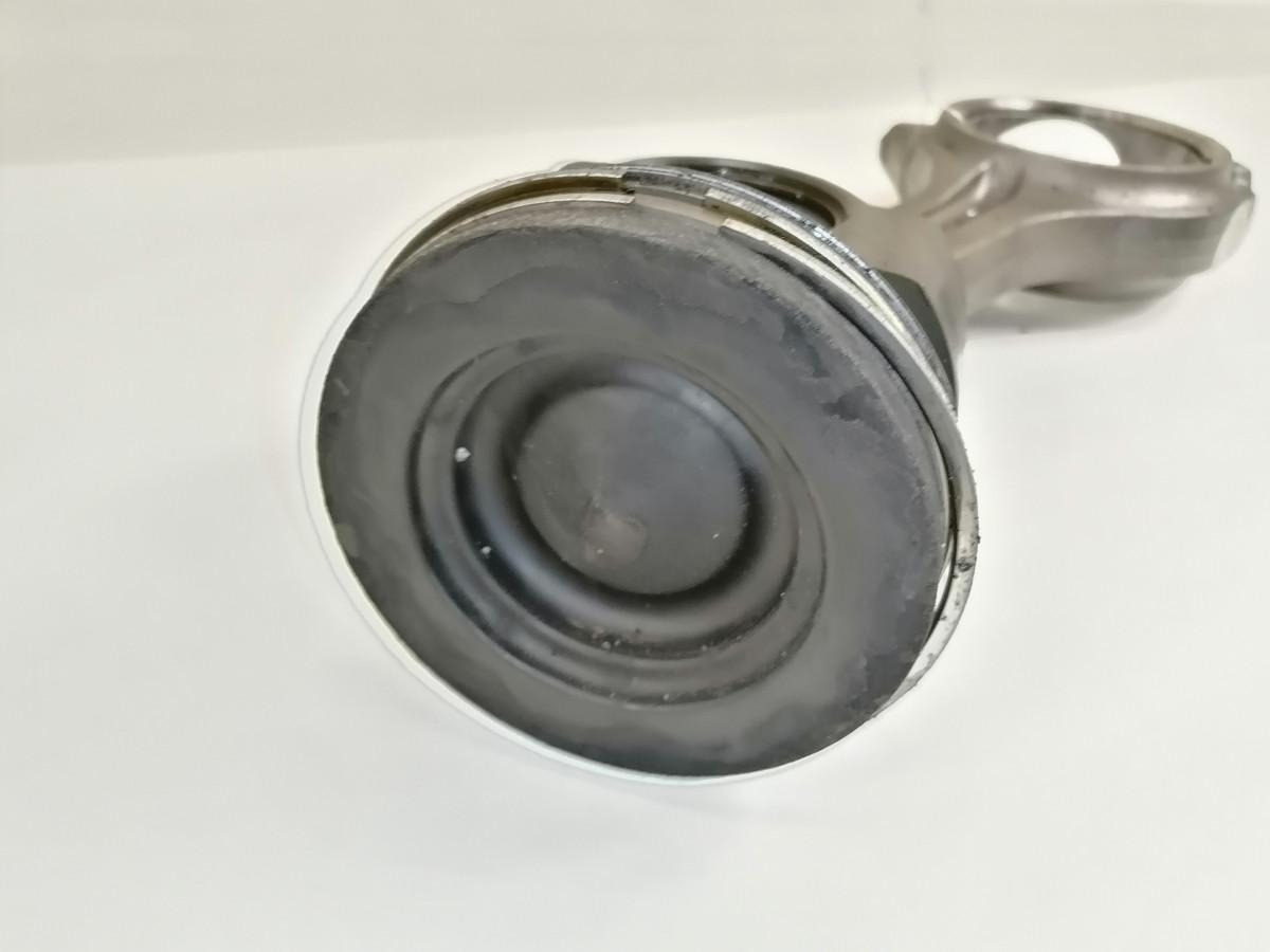 Scania Connecting rod + piston 2428219 - Stūmokliai/ Žiedai/ Įvorės - Sunkvežimis: foto 4 Scania Connecting rod + piston 2428219 - Stūmokliai/ Žiedai/ Įvorės - Sunkvežimis: foto 4