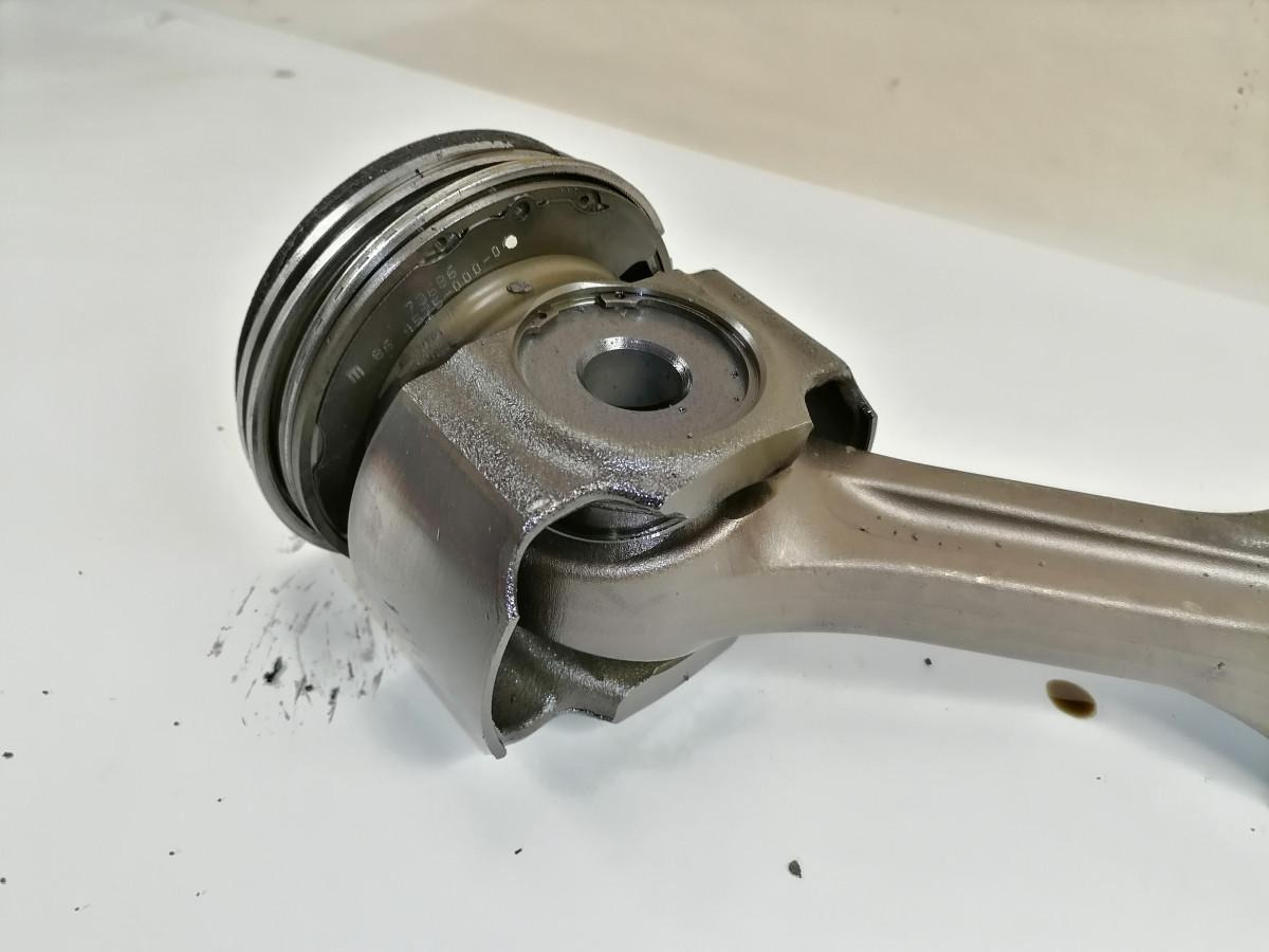 Scania Connecting rod + piston 2428219 - Stūmokliai/ Žiedai/ Įvorės - Sunkvežimis: foto 5 Scania Connecting rod + piston 2428219 - Stūmokliai/ Žiedai/ Įvorės - Sunkvežimis: foto 5