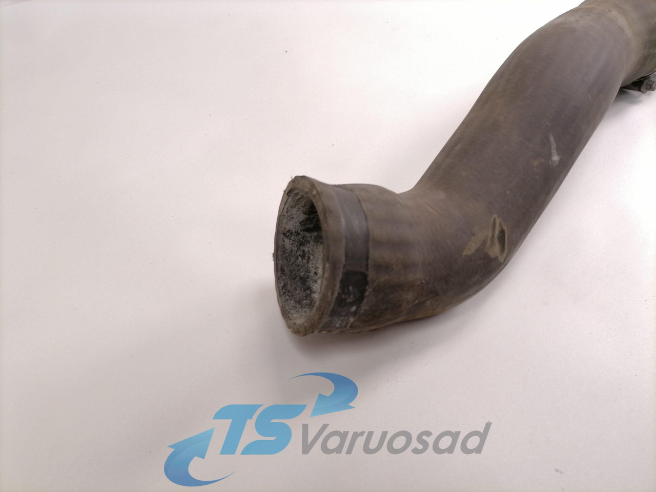 Scania Coolant pipe 1362974 - Aušinimo sistema - Sunkvežimis: foto 3 Scania Coolant pipe 1362974 - Aušinimo sistema - Sunkvežimis: foto 3