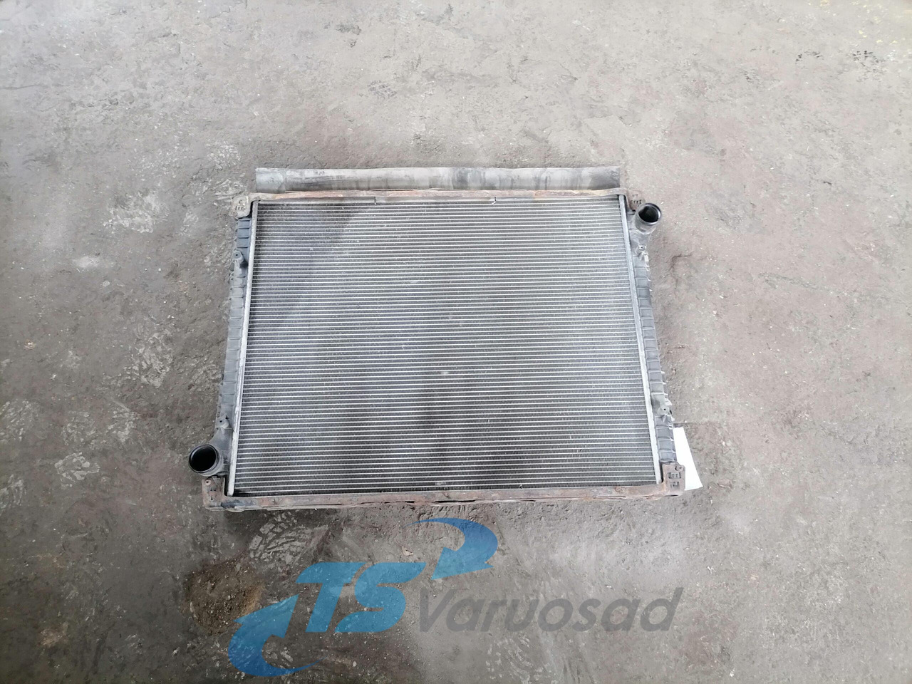 Scania Cooling radiator 1766125 - Radiatorius - Sunkvežimis: foto 1 Scania Cooling radiator 1766125 - Radiatorius - Sunkvežimis: foto 1