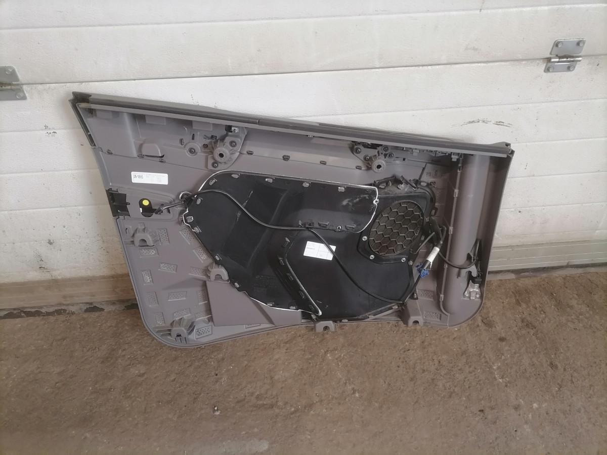 Scania Door trim panel 2935304 - Durys ir dalys - Sunkvežimis: foto 4 Scania Door trim panel 2935304 - Durys ir dalys - Sunkvežimis: foto 4