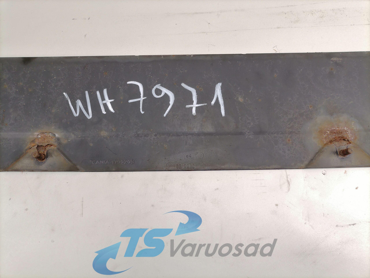 Scania Esikaitseraua plekk 1790203 - Bamperis - Sunkvežimis: foto 5 Scania Esikaitseraua plekk 1790203 - Bamperis - Sunkvežimis: foto 5